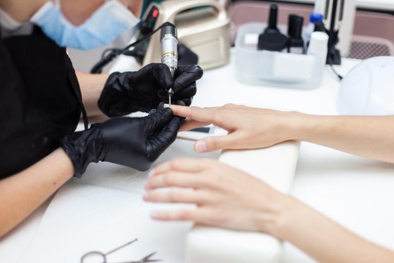 Grundlagen der Arbeit mit der Nagelhaut: Was Sie wissen müssen