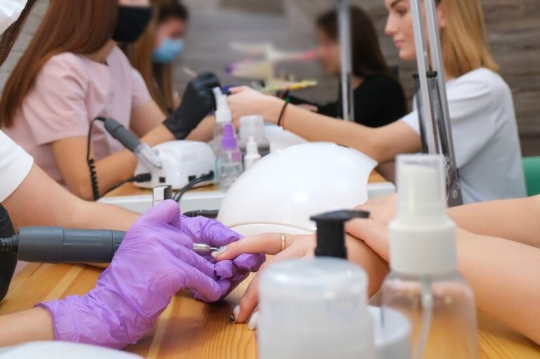 Vorteile der Maniküreschule: Warum sich Bildung lohnt