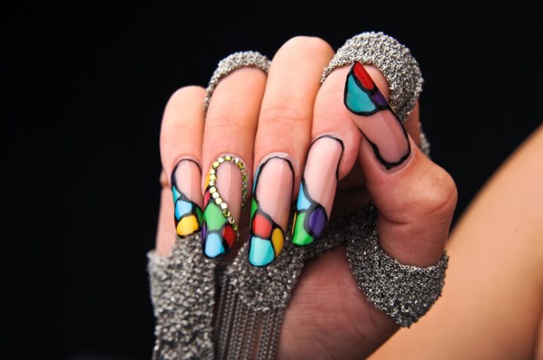 Reparatur und Auffüllung von Nagelverlängerungen: Wichtige Techniken