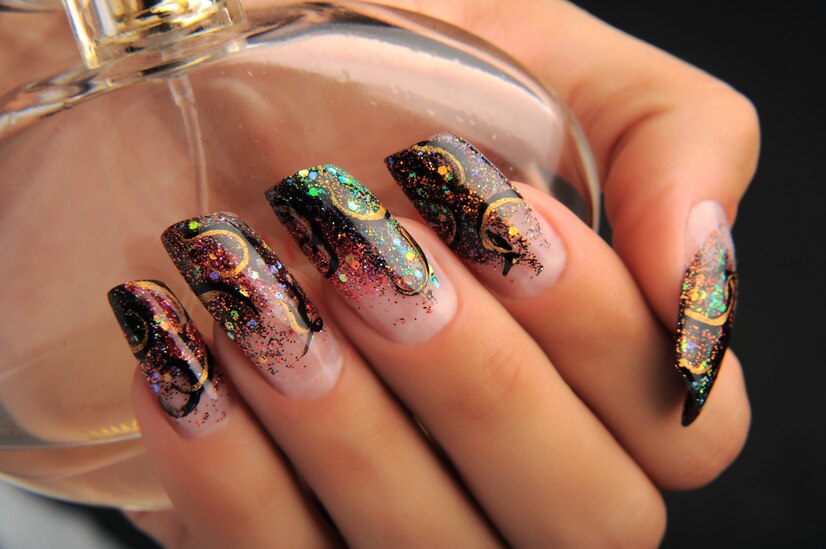 Unterschied zwischen Schablonen und Tips bei Nagelverlängerung