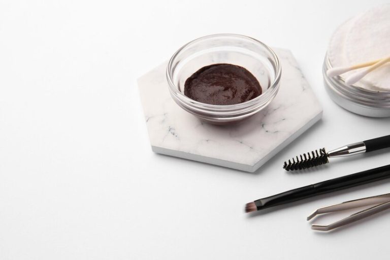 Was Sie über die Farbmischtechnik für Augenbrauen wissen sollten