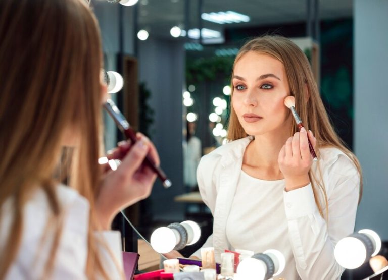 Geheimnisse für einen langanhaltenden Make-up-Look den ganzen Tag