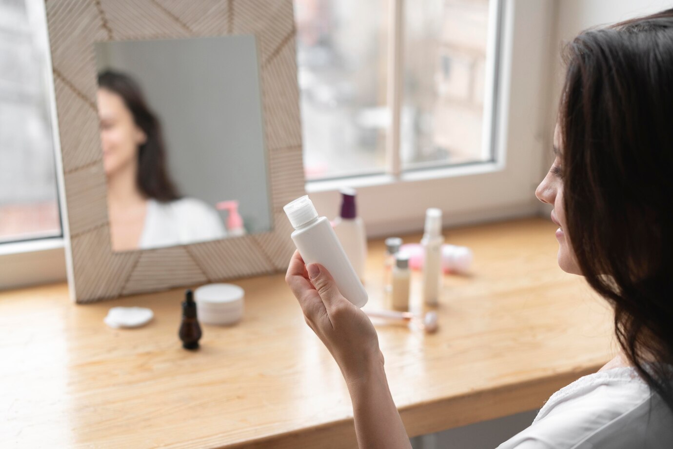 Frischer Look: Fixiersprays & Pflege für langanhaltendes Make-up