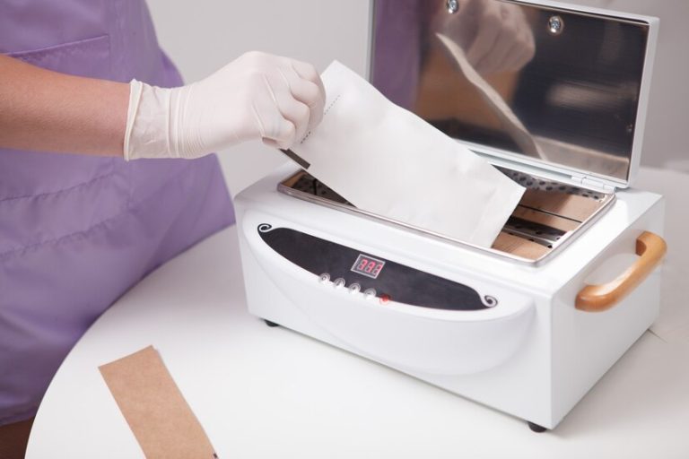 UV oder Autoklav – Was ist besser fürs Nagelstudio?