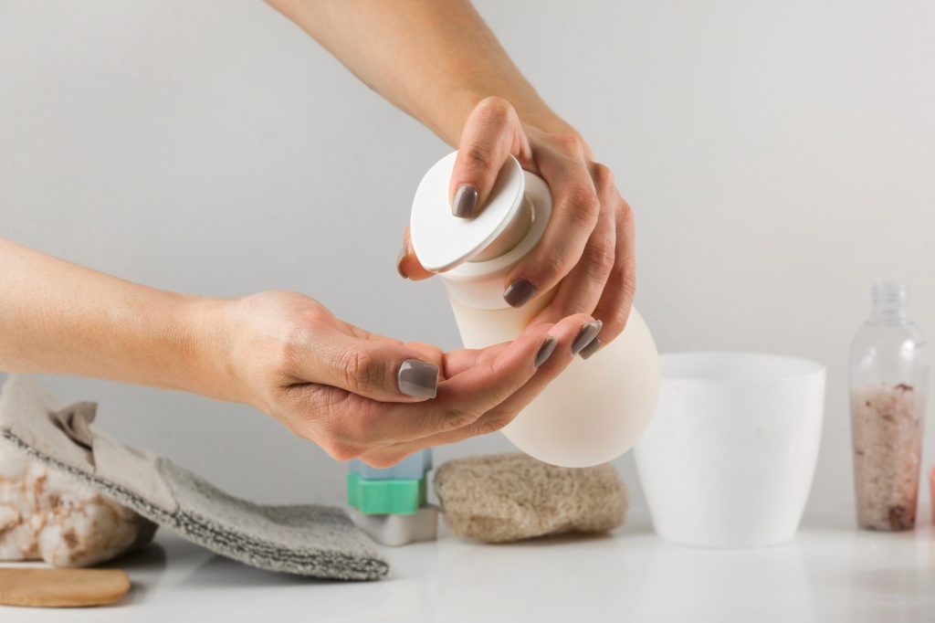 Hygiene am Arbeitsplatz: Die Gewohnheit sauberer Hände und Flächen