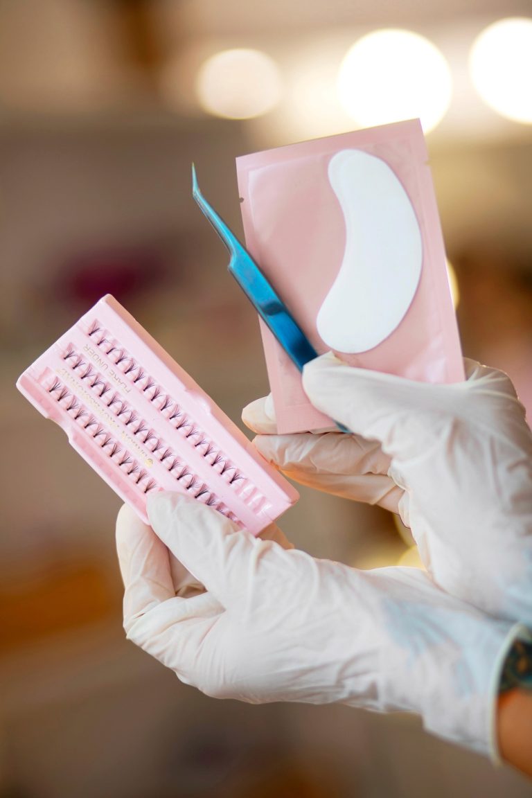 Warum das Üben der Wimpernverlängerung auf Wattepads wichtig ist