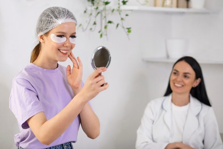 So startest du nach der Ausbildung schnell in den Beauty-Beruf