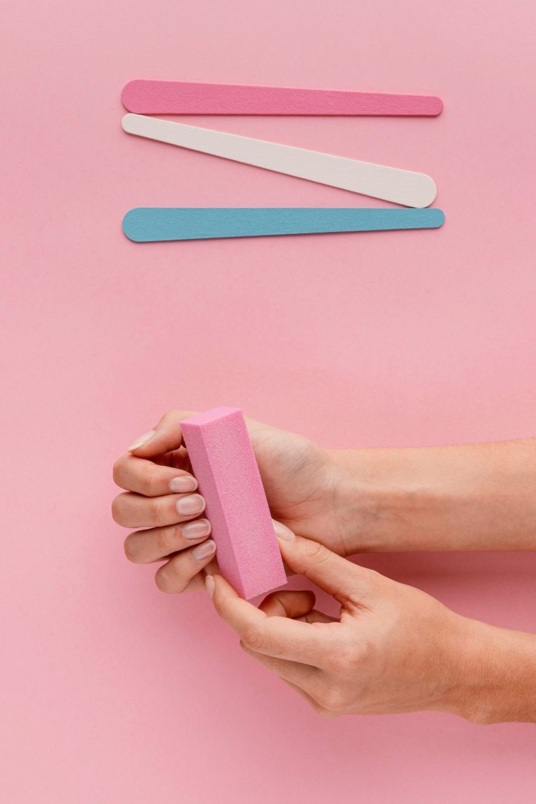 Nagelfeilen ohne Vibration: Sichere Techniken für präzise Ergebnisse