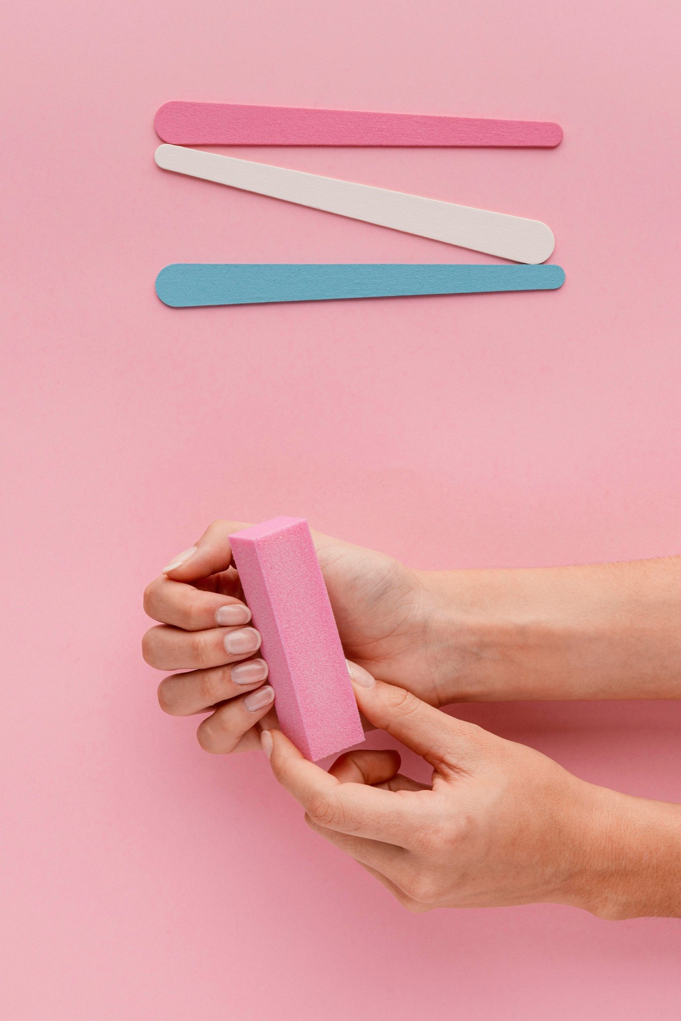 Nagelfeilen ohne Vibration: Sichere Techniken für präzise Ergebnisse