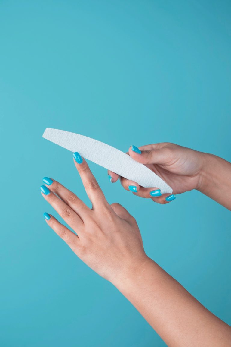 Feilen ohne Staub: So vermeiden Sie Staubansammlungen beim Nagelfeilen