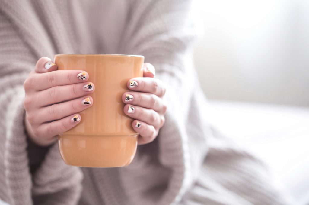 Nagelschutz im Winter – Profi-Tipps der MONLIS Schule München