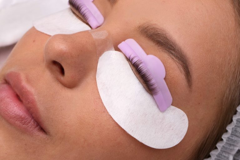 Schlechte Produkte beim Wimpernlifting erkennen – MONLIS Tipps