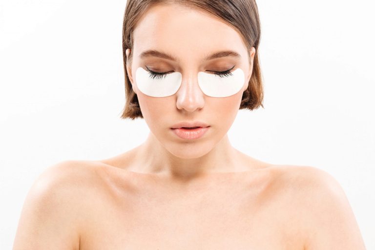 Einwirkzeit der Lotionen beim Wimpernlifting: Wovon sie abhängt