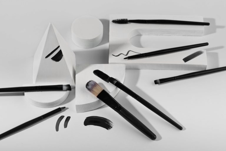 Farbkreis für die Augenbrauenfarbe: Professionelle Anwendung