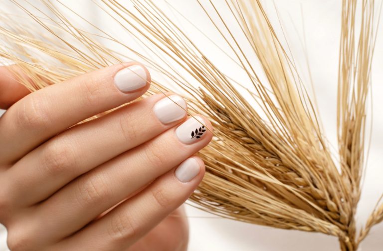 Einfluss von Wasser, Chemikalien und Klima auf die Nagelgesundheit