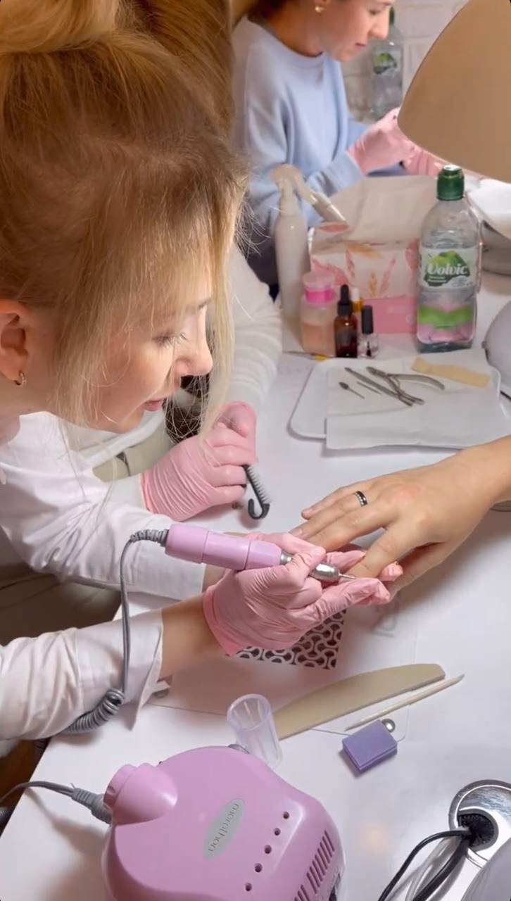 MONLIS Schule Beauty Galerie 3