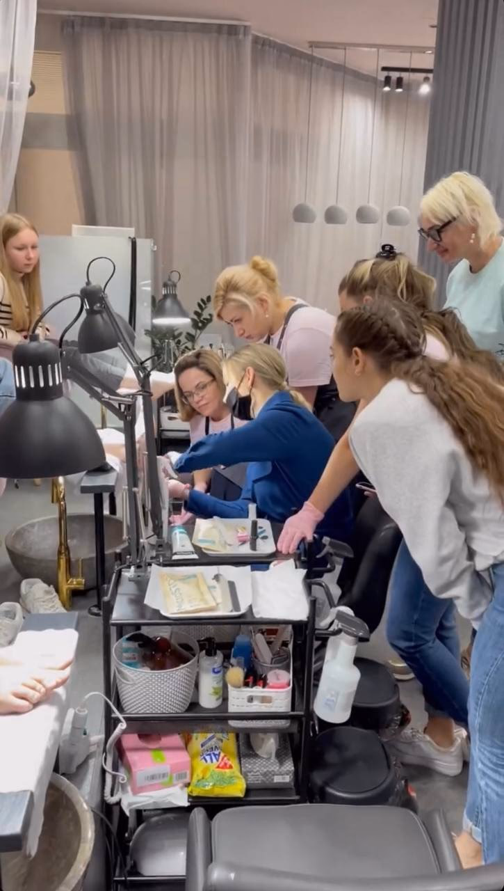 MONLIS Schule Beauty Galerie 2