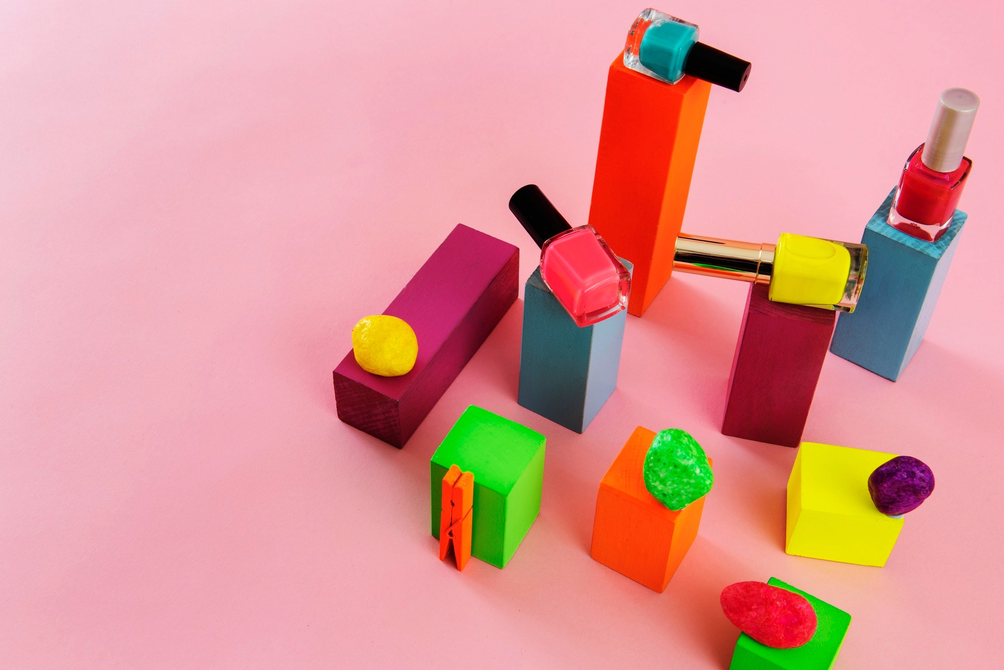 Gel-Farben vs. Gel-Lacke: Welche Produkte die Form besser halten